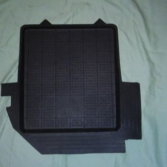 Dywanik gumowy  521 tył L 126p