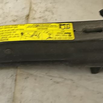 Podnośnik 6N0 011 031B Lupo, Polo, Arosa VW