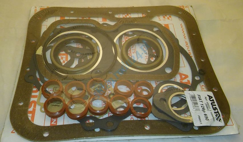 Uszczelki silnika z simmeringiem 126p 650 Ajust