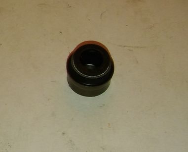 Uszczelniacz zaworu 7,0 x 9,8 / 13,2 x 10,0 kpl.