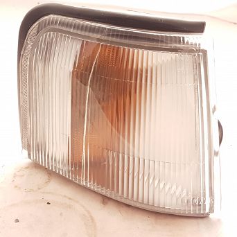 Lampa kierunkowskazu przód P Uno biała