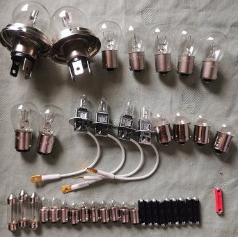 Zestaw żarówek i bezpieczników Żuk, Nysa