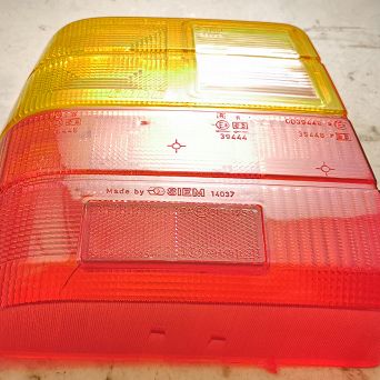 Klosz lampy tył L Uno Magneti Marelli