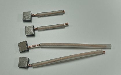 Szczotka   4,0 x 13,0 x 14,0 miedz - węgl. kpl.