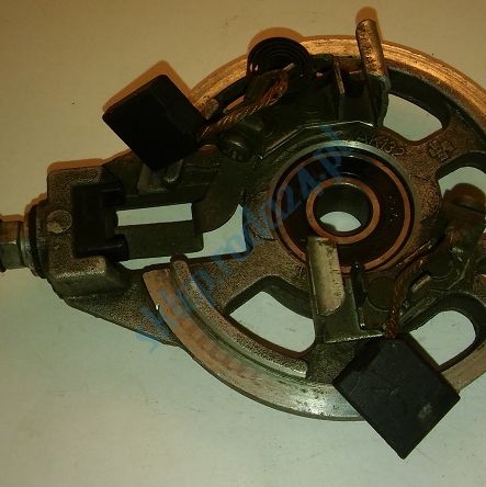 Szczotkotrzymacz prądnicy 126p kpl.