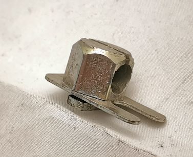 Zabezpieczenie linki rozrusznika metal 126p