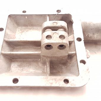 Pokrywa boczna skrzyni biegów III Żuk nkpl.