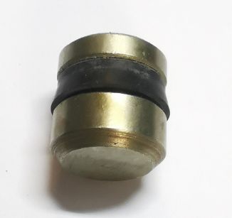 Tłoczek cylinderka ham. przód kpl. Trabant 601