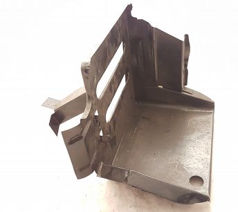 Podstawa akumulatora metal 126p kpl.