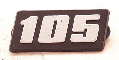 Emblemat "105" Syrena 105
