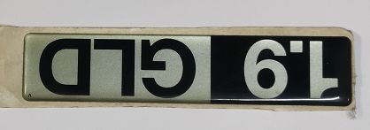 Emblemat "1.9 GLD" PN FSO