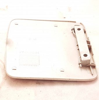 Klapka wlewu paliwa CC