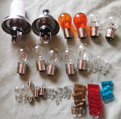 Zestaw żarówek i bezpieczników Fiat 126p EL P45t