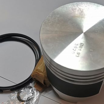 Tłok 82,00 sportowy X 126p Bis, CC 700 Złotecki