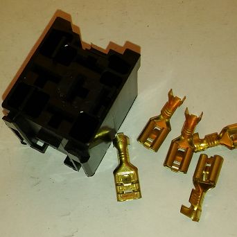 Podstawa przekaźnika kpl. 126p, FSO, PN, Żuk, Nysa