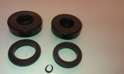 Zestaw naprawczy cylinderka ham. tył 126p NT