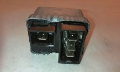 Regulator wycieraczki 126p  12V 10A