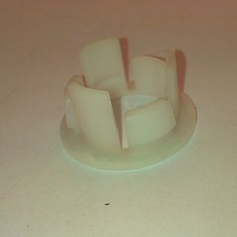 Tulejka zbiornika płynu ham. 126p