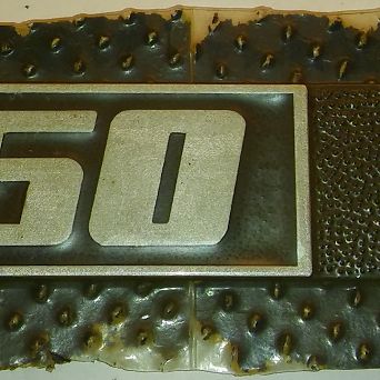 Emblemat "650" 126p