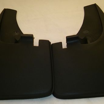 Błotochron tył plastik 126p FL kpl.