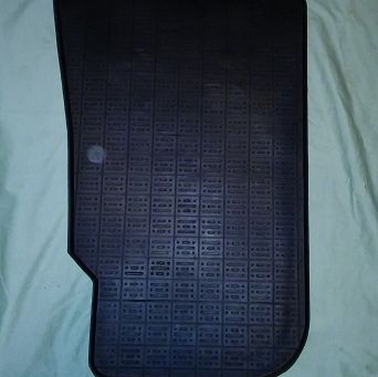 Dywaniki gumowe  410 przód PN Atu, Caro