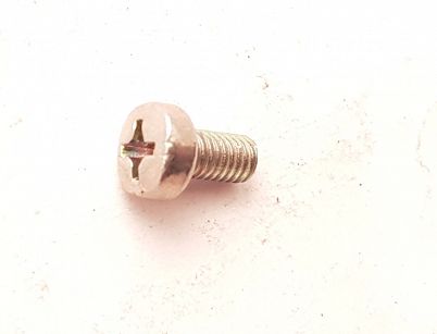 Śruba M   4x   11  krzyżak 126p