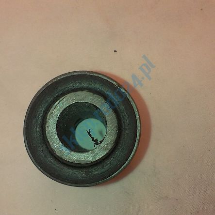 Tuleja met. - gum. dolnego wahacza  PN, 125p