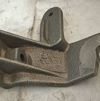 Wspornik zawieszenia skrzyni biegów CC FSM