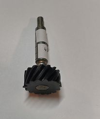 Wałek napędu szybkościomierza 15 zęb. Gazela